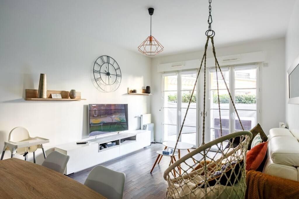 Photo of Livingroom in Le Plessis-Robinson