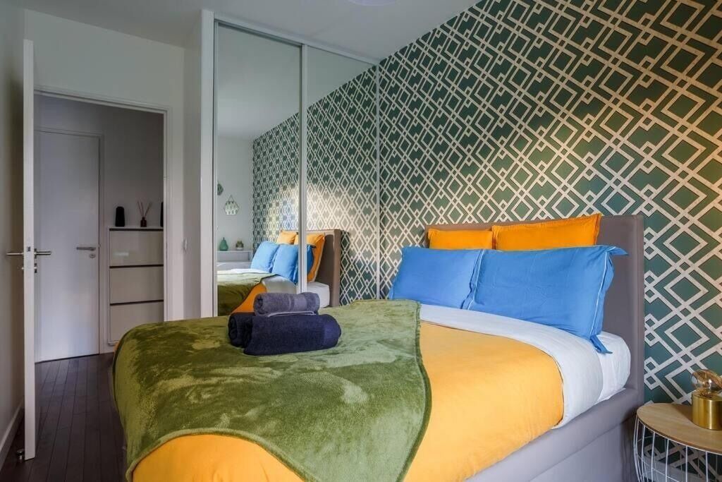 Photo of Bedroom in Le Plessis-Robinson