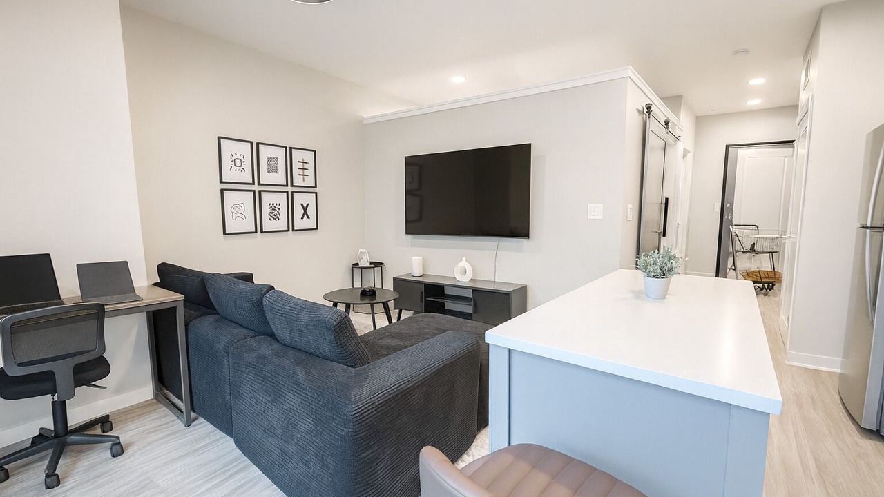 Photo of Livingroom in West Seventh