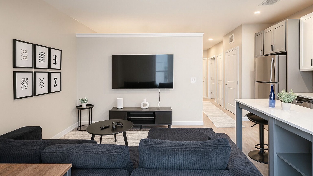 Photo of Livingroom in West Seventh
