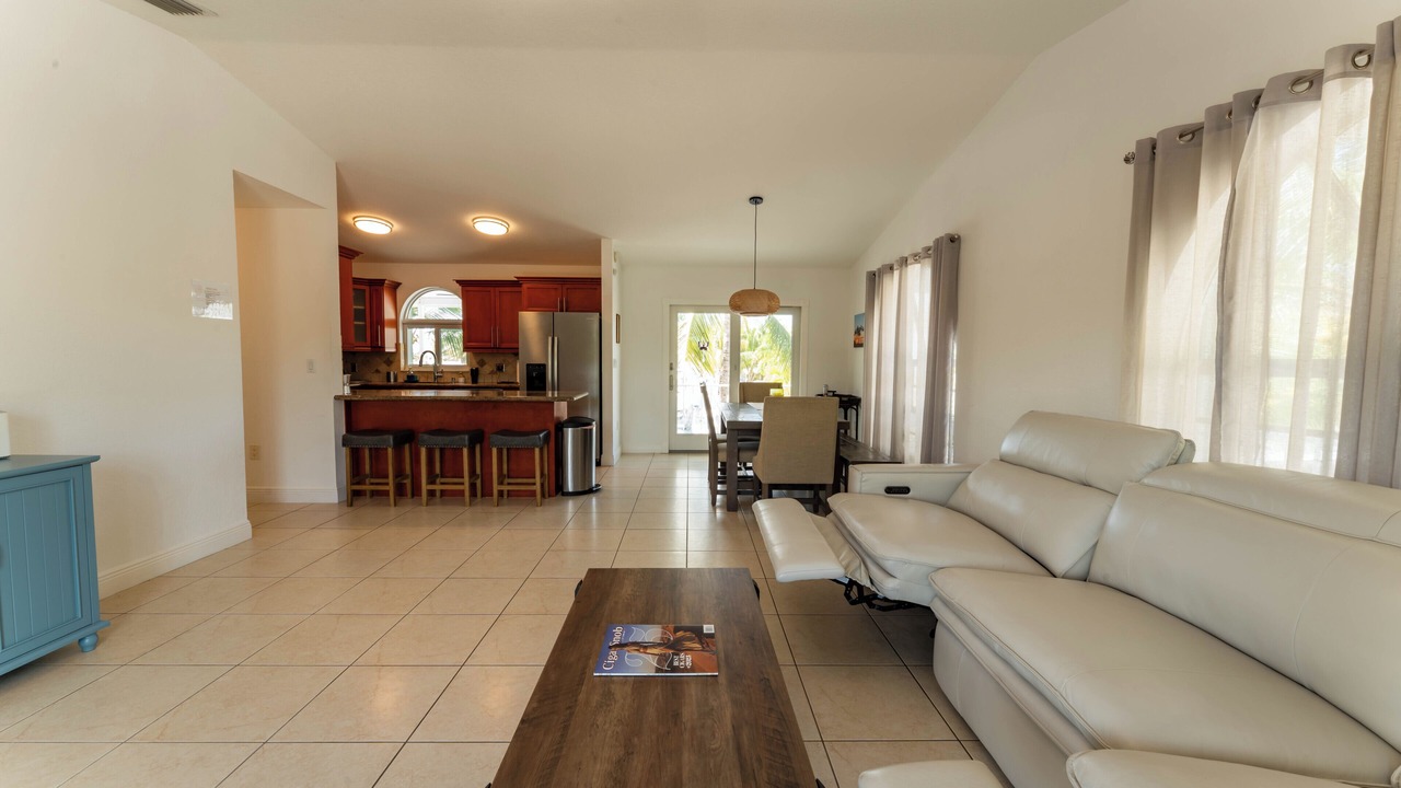 Photo of Livingroom in Key Largo