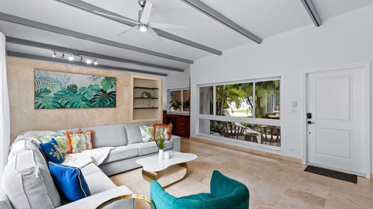 Photo of Livingroom in Wilton Manors