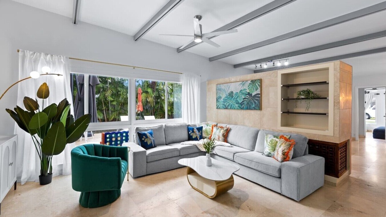 Photo of Livingroom in Wilton Manors