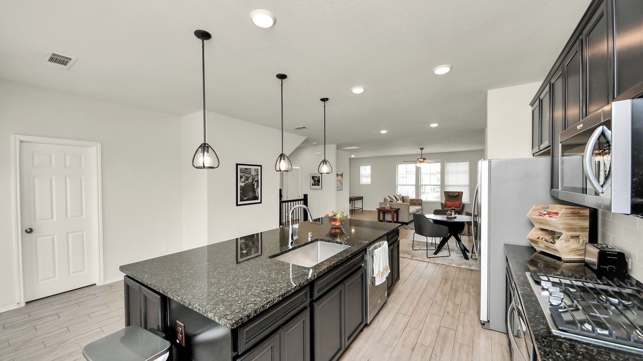 Photo of Kitchen in Woodlake - Briar Meadow