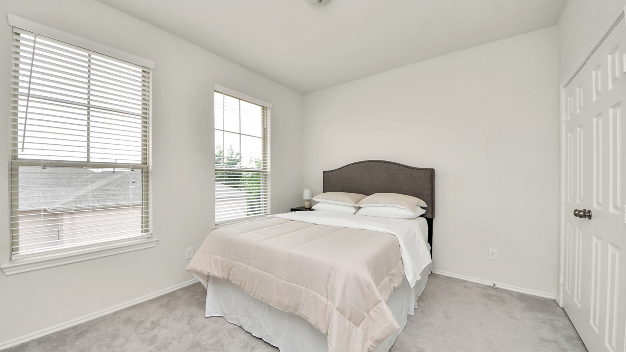 Photo of Bedroom in Woodlake - Briar Meadow