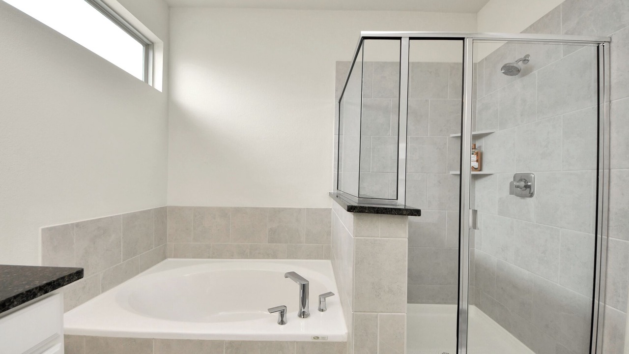Photo of Bathroom in Woodlake - Briar Meadow