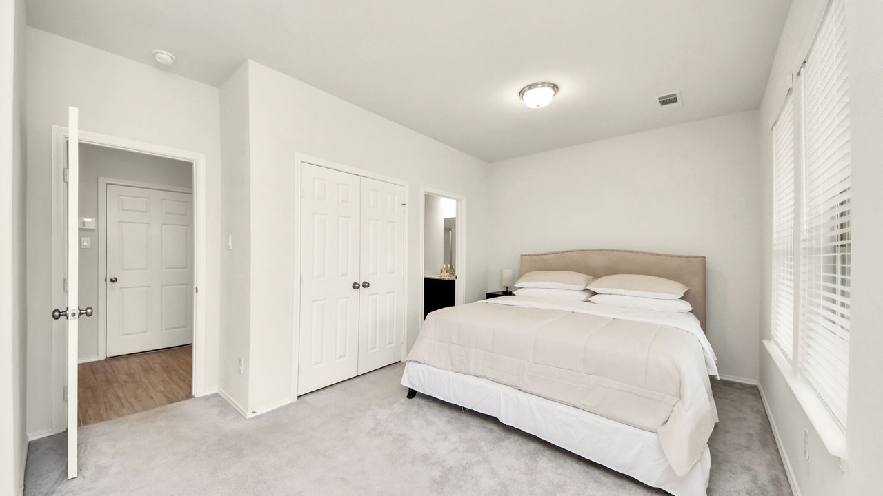 Photo of Bedroom in Woodlake - Briar Meadow