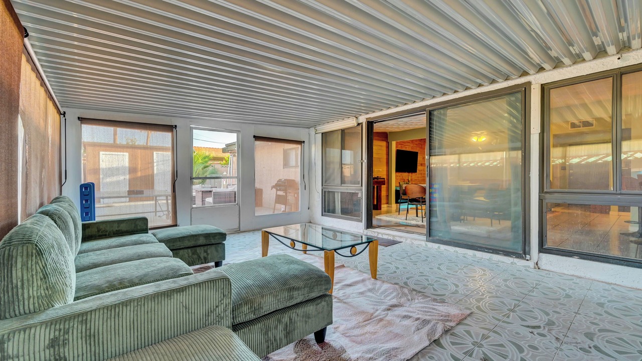 Photo of Livingroom in Downtown Las Vegas