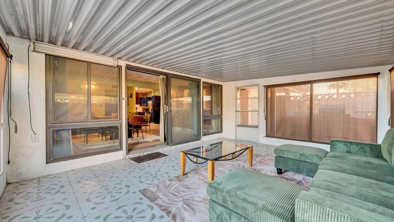 Photo of Livingroom in Downtown Las Vegas