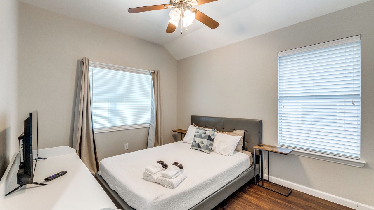 Photo of Bedroom in Tarrant County