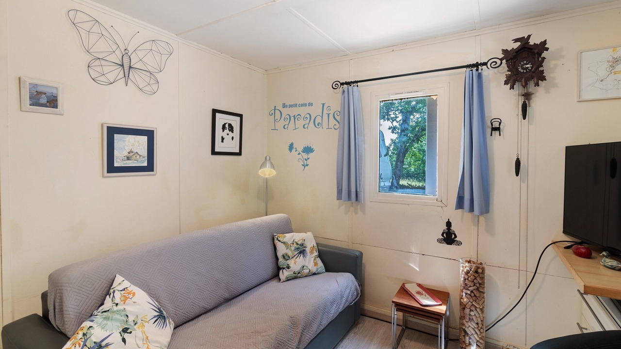 Photo of Livingroom in Saint-Chamassy