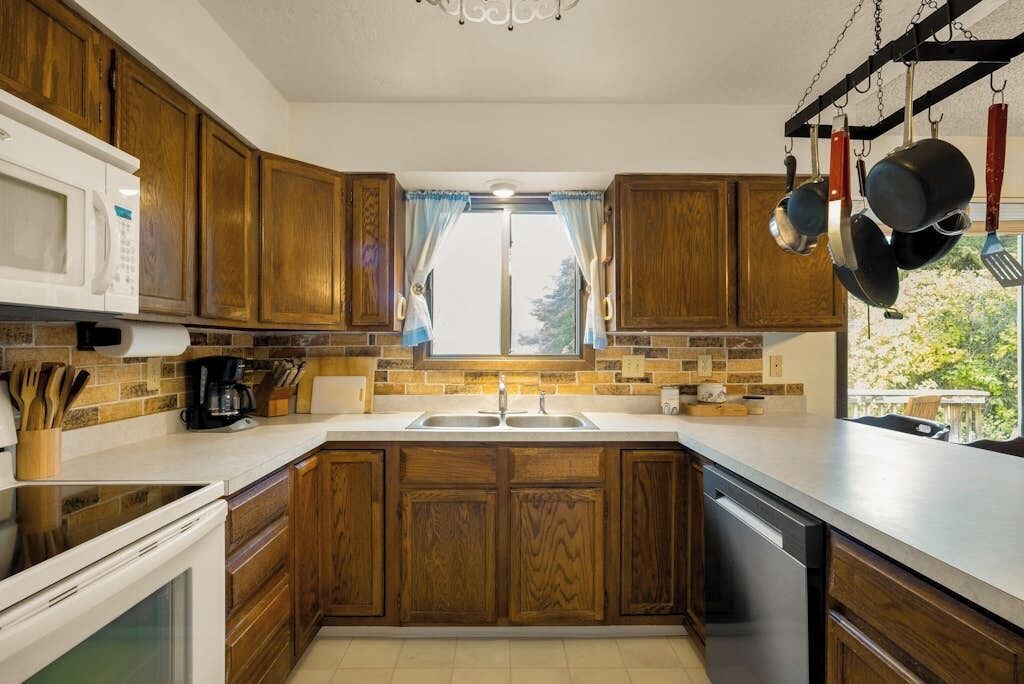 Photo of Kitchen in Big Arm