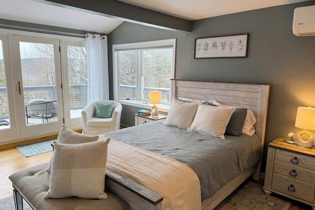 Photo of Bedroom in Meredith