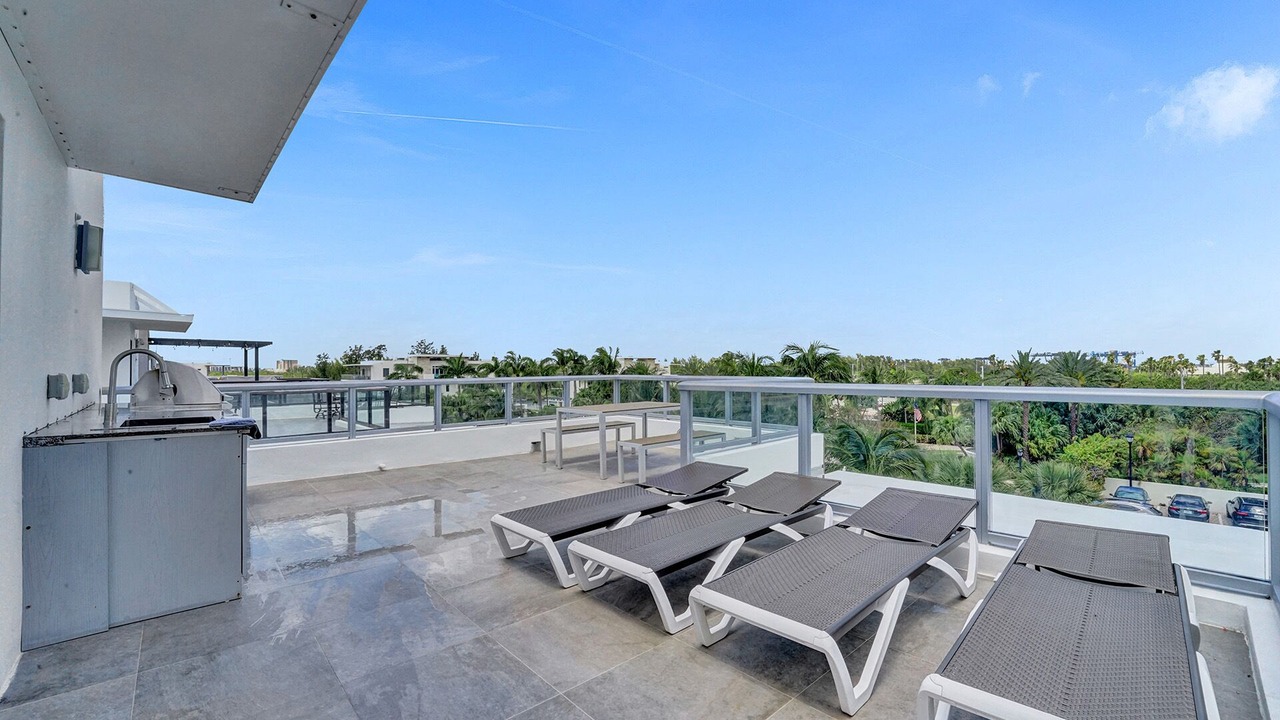 Photo of Patio Balcony in North Beach