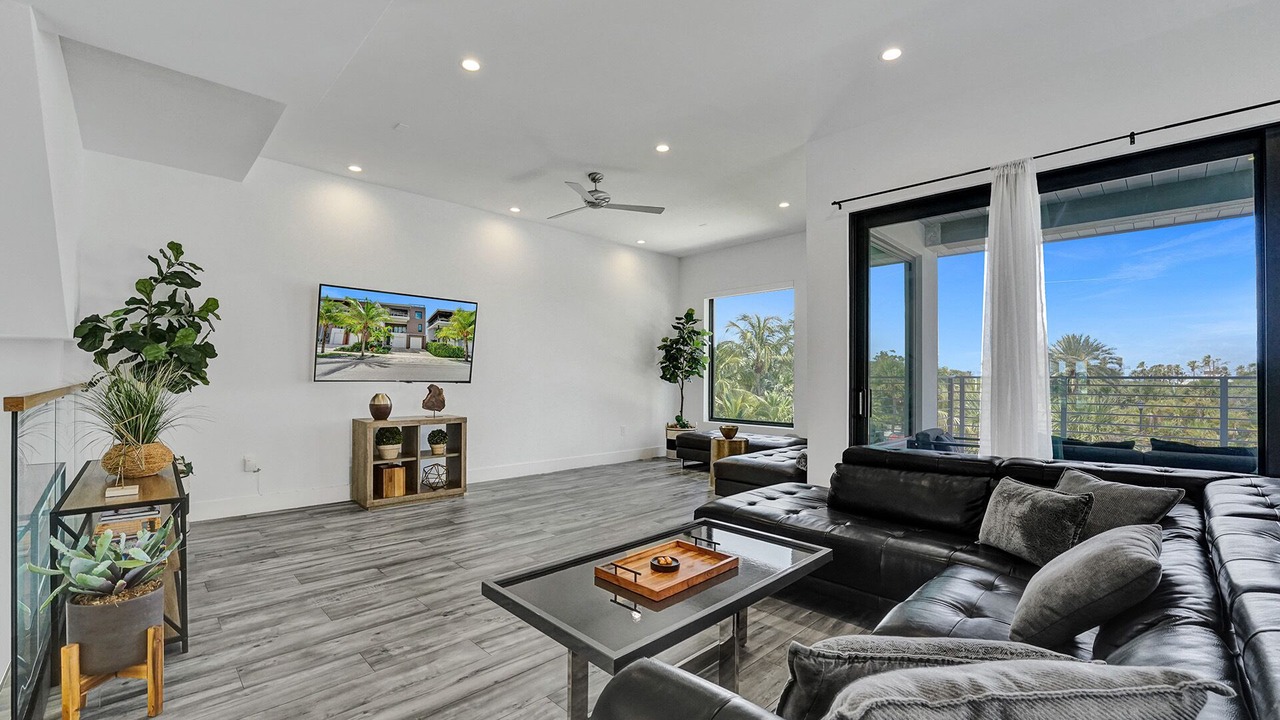 Photo of Livingroom in North Beach