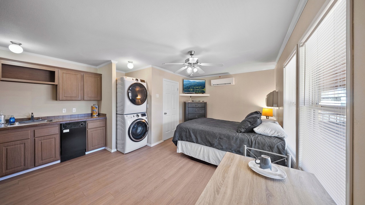 Photo of Bedroom in Sunshine