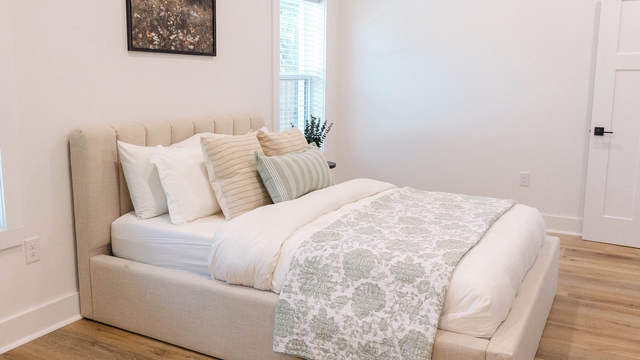 Photo of Bedroom in Pine Forest