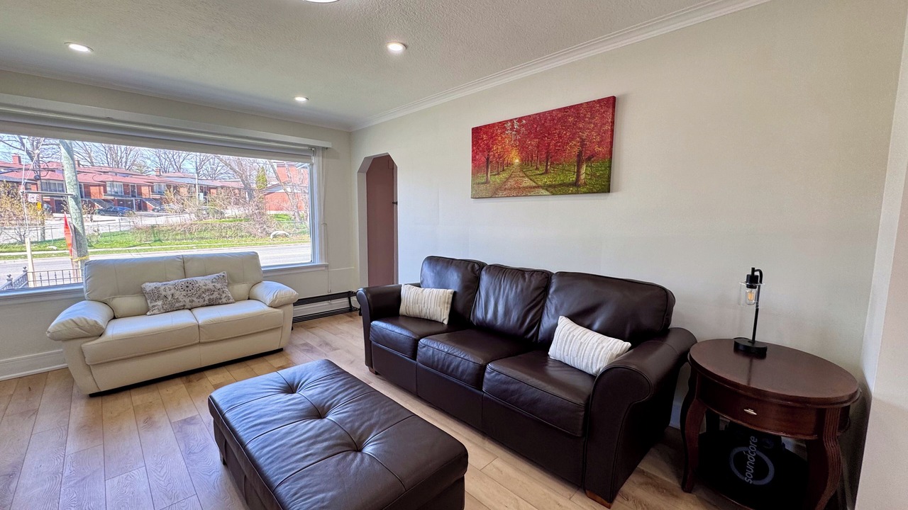 Photo of Livingroom in Oakridge