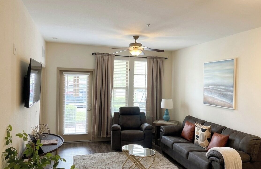 Photo of Livingroom in Baymeadows