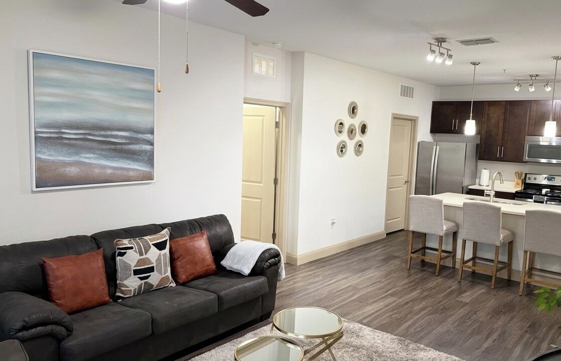 Photo of Livingroom in Baymeadows