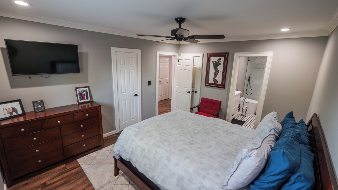 Photo of Bedroom in Cedar Crest