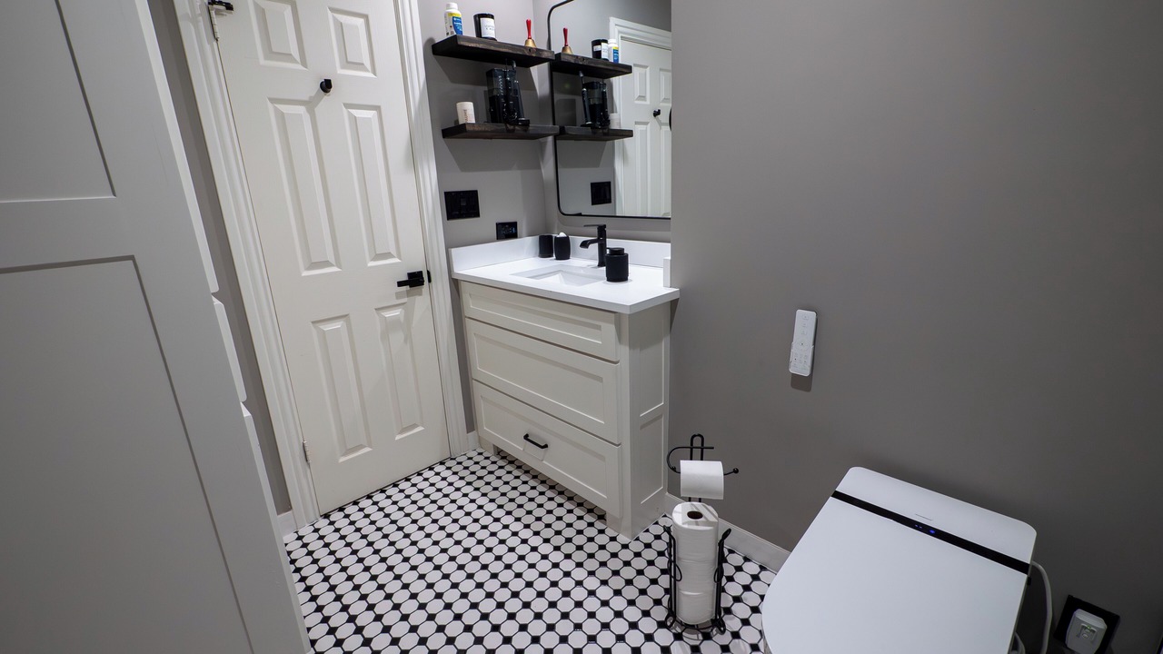 Photo of Bathroom in Cedar Crest