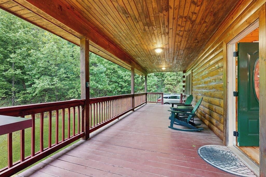 Photo of Patio Balcony in Bryson City