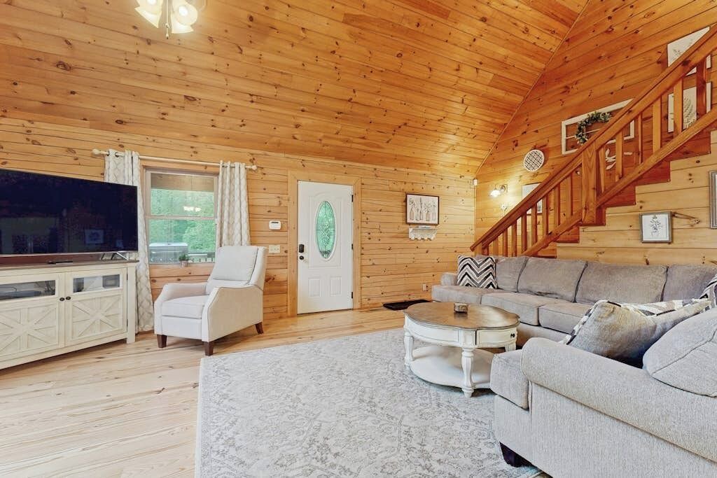 Photo of Livingroom in Bryson City
