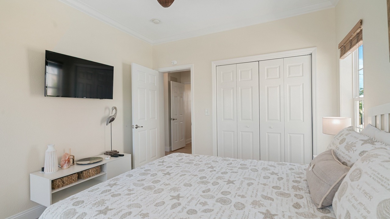 Photo of Bedroom in Cross Key Waterways