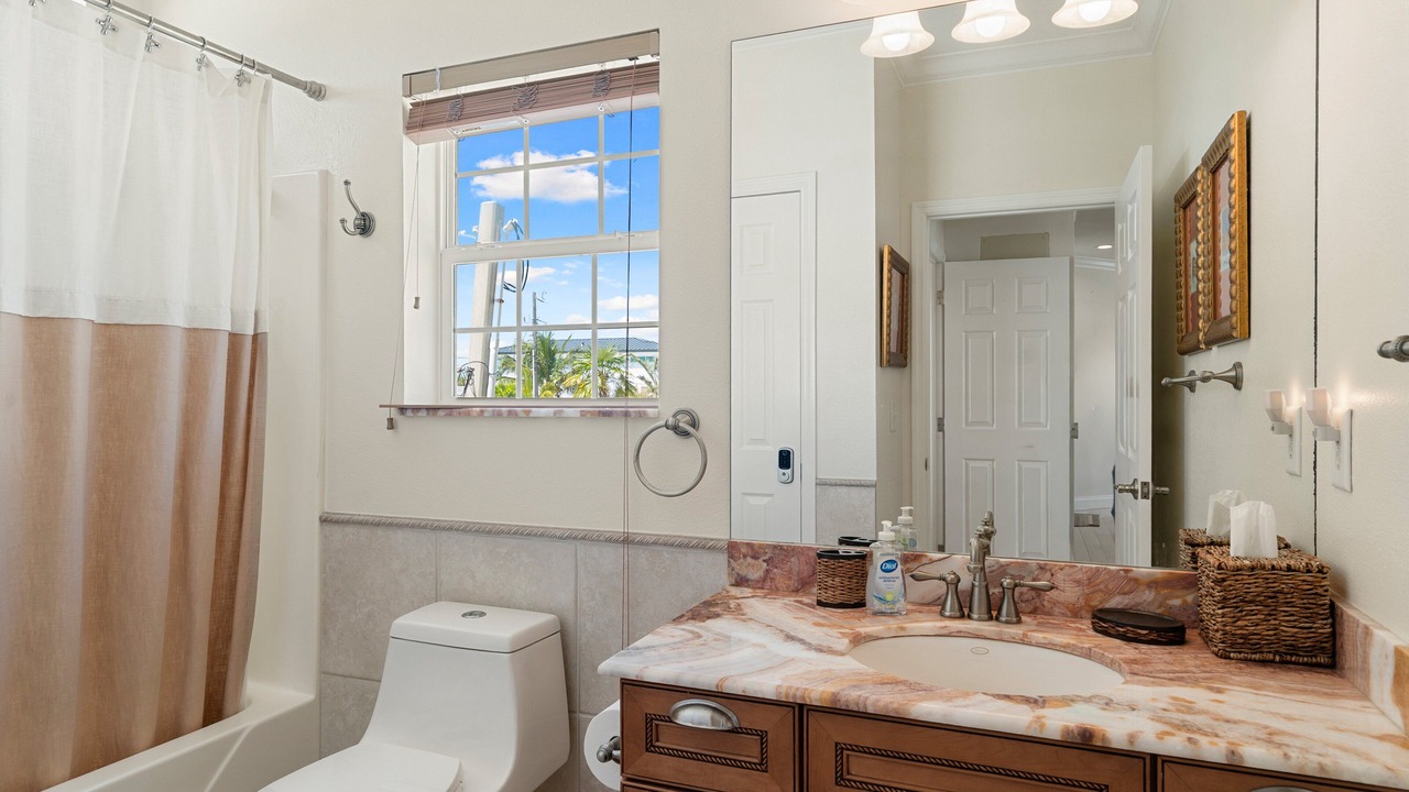 Photo of Bathroom in Cross Key Waterways
