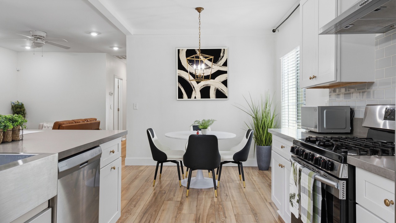 Photo of Kitchen in North Oak Park