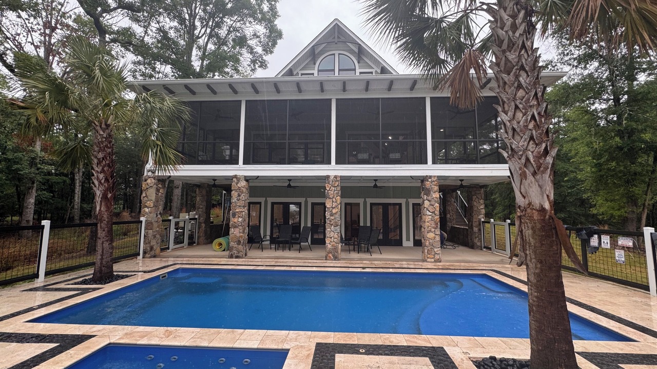 Photo of Outdoor in Huntcliff