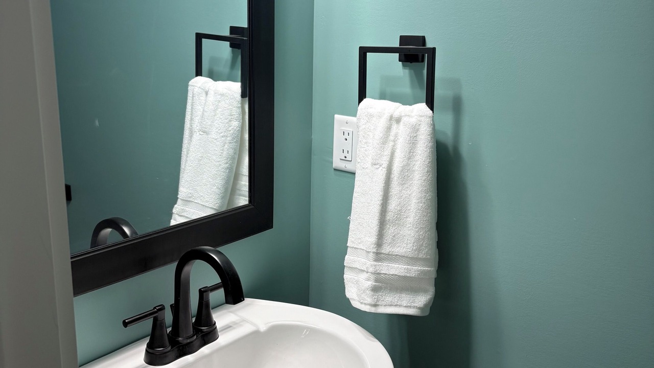 Photo of Bathroom in Huntcliff