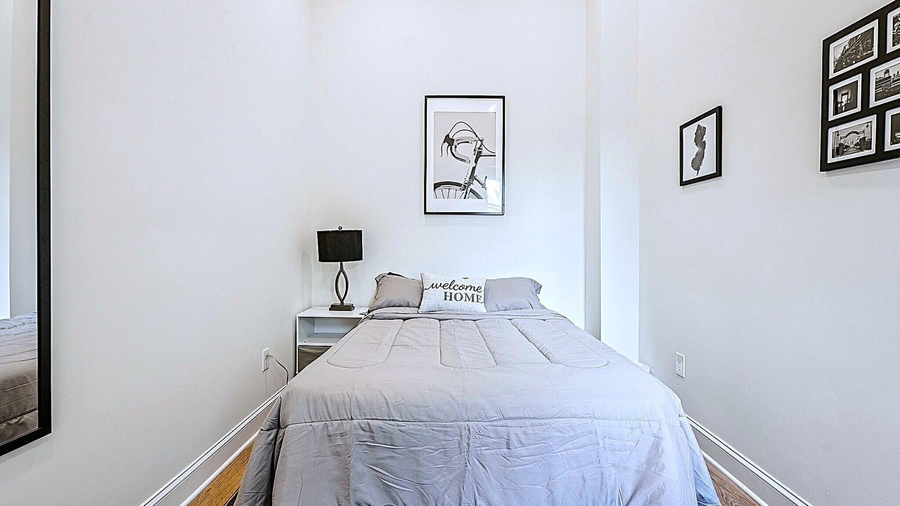 Photo of Bedroom in Whitman