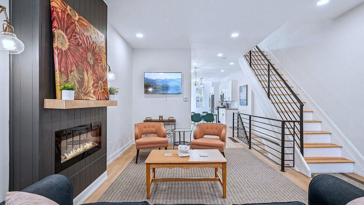 Photo of Livingroom in Whitman