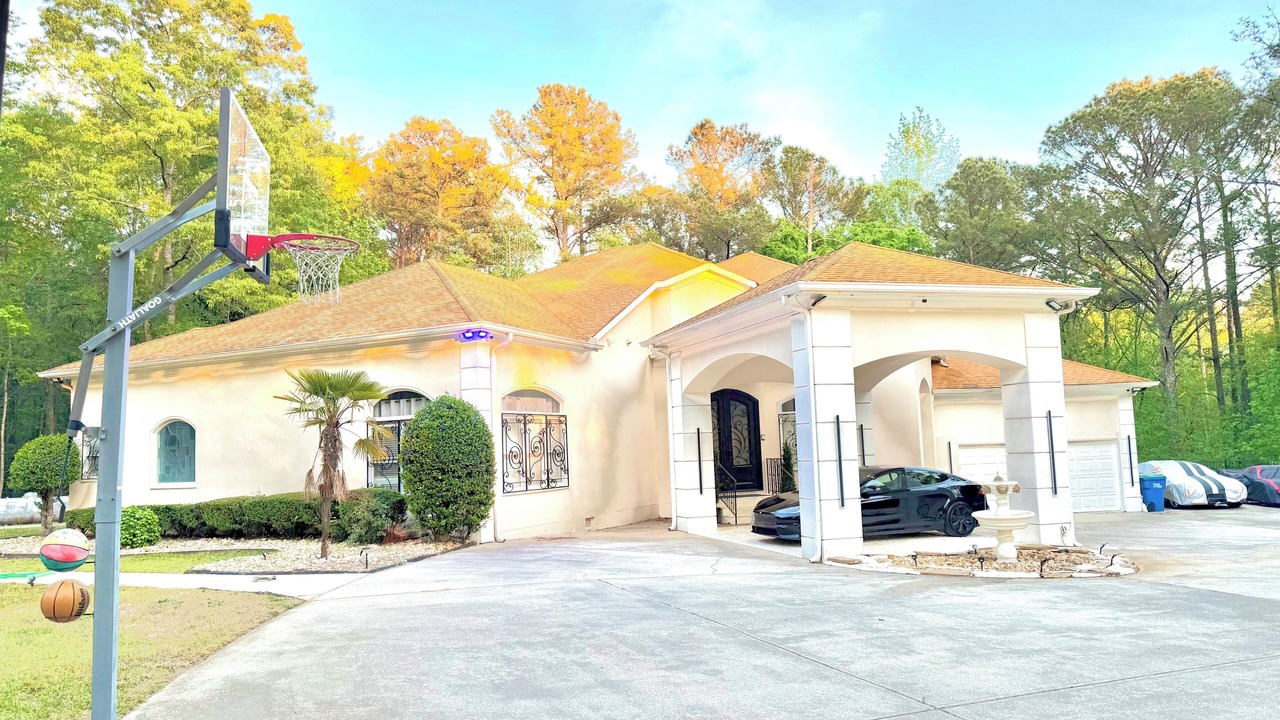 Photo of Outdoor in Cliftondale