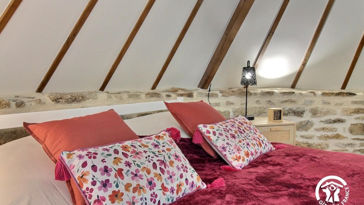 Photo of Bedroom in Peaule