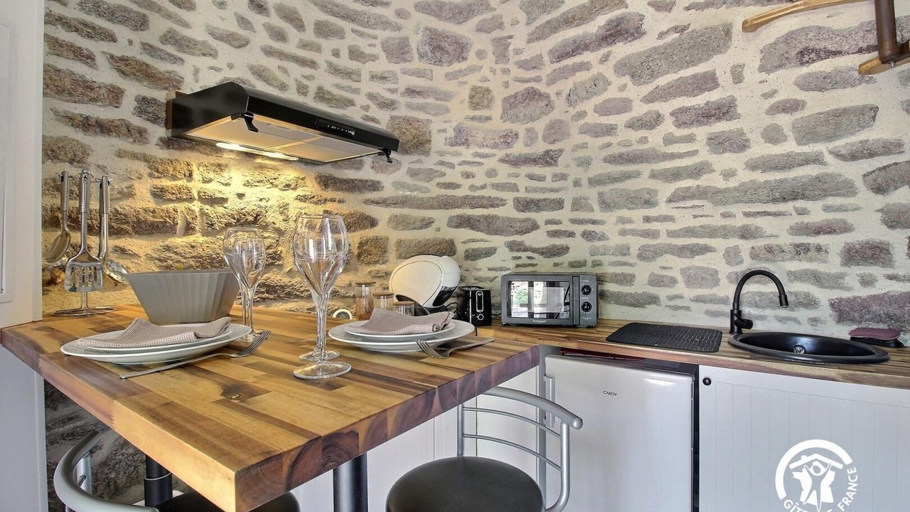 Photo of Kitchen in Peaule