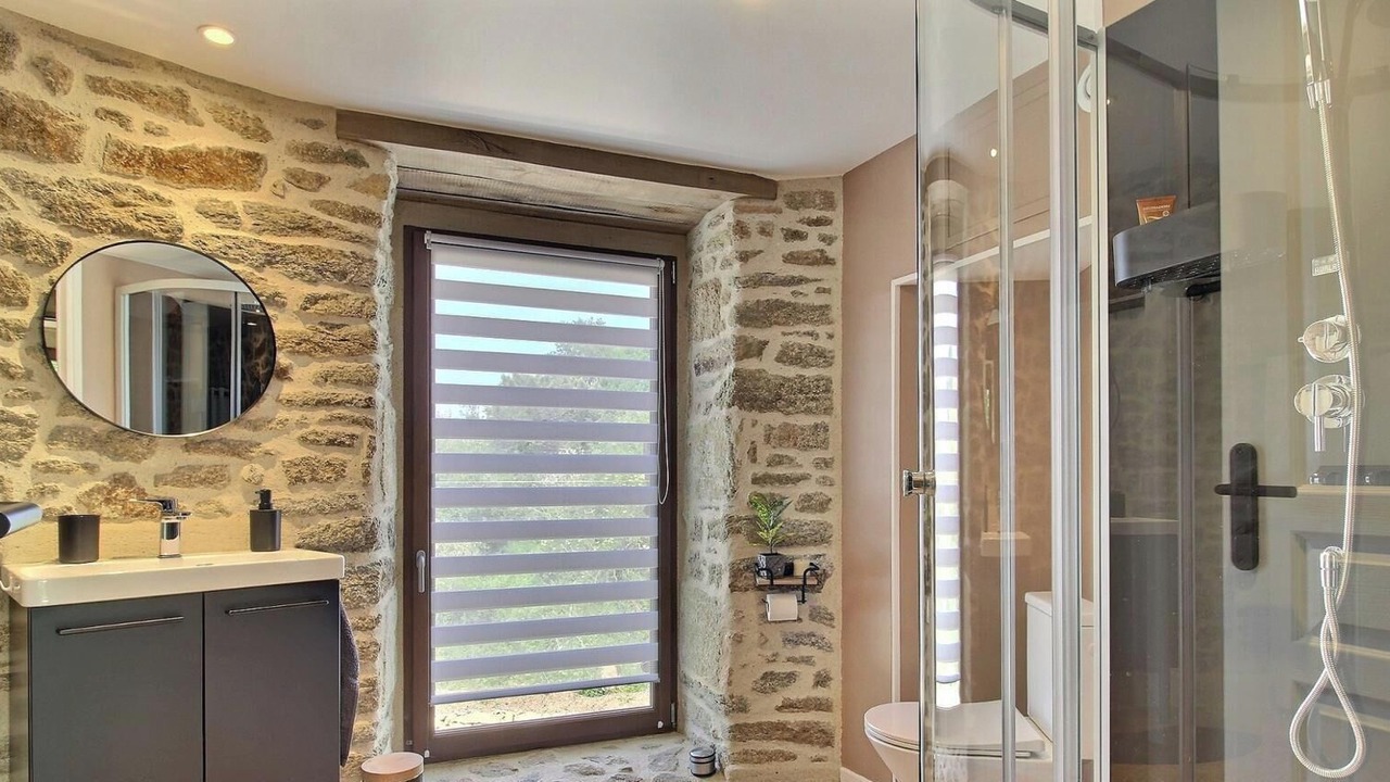 Photo of Bathroom in Peaule