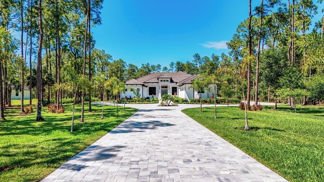 Photo of Outdoor in Naples