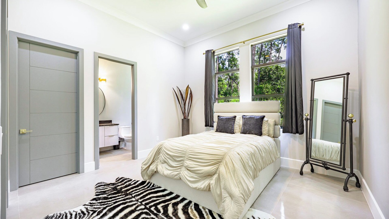 Photo of Bedroom in Naples