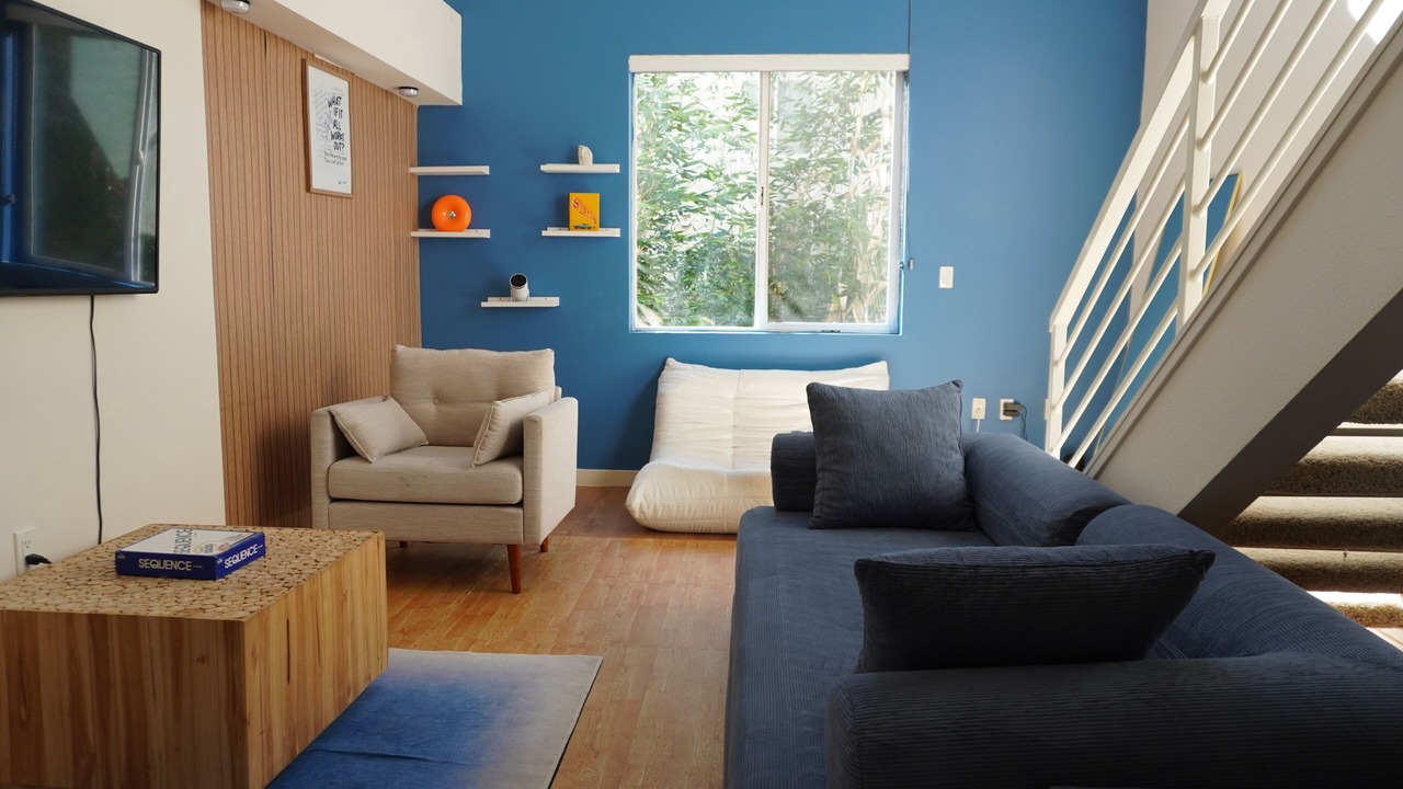 Photo of Livingroom in Downtown