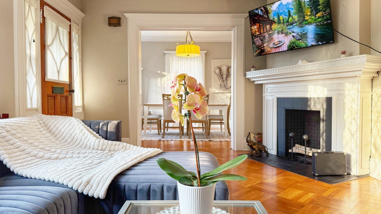 Photo of Livingroom in Hasbrouck Heights