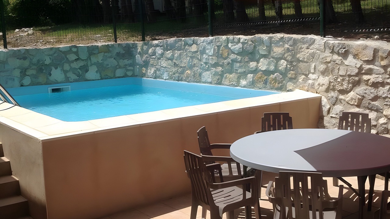 Photo of Outdoor in Saint Alban Auriolles