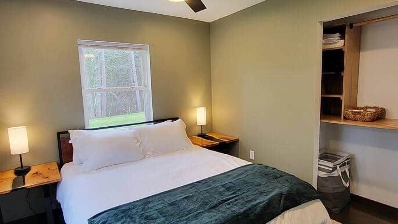 Photo of Bedroom in Markville
