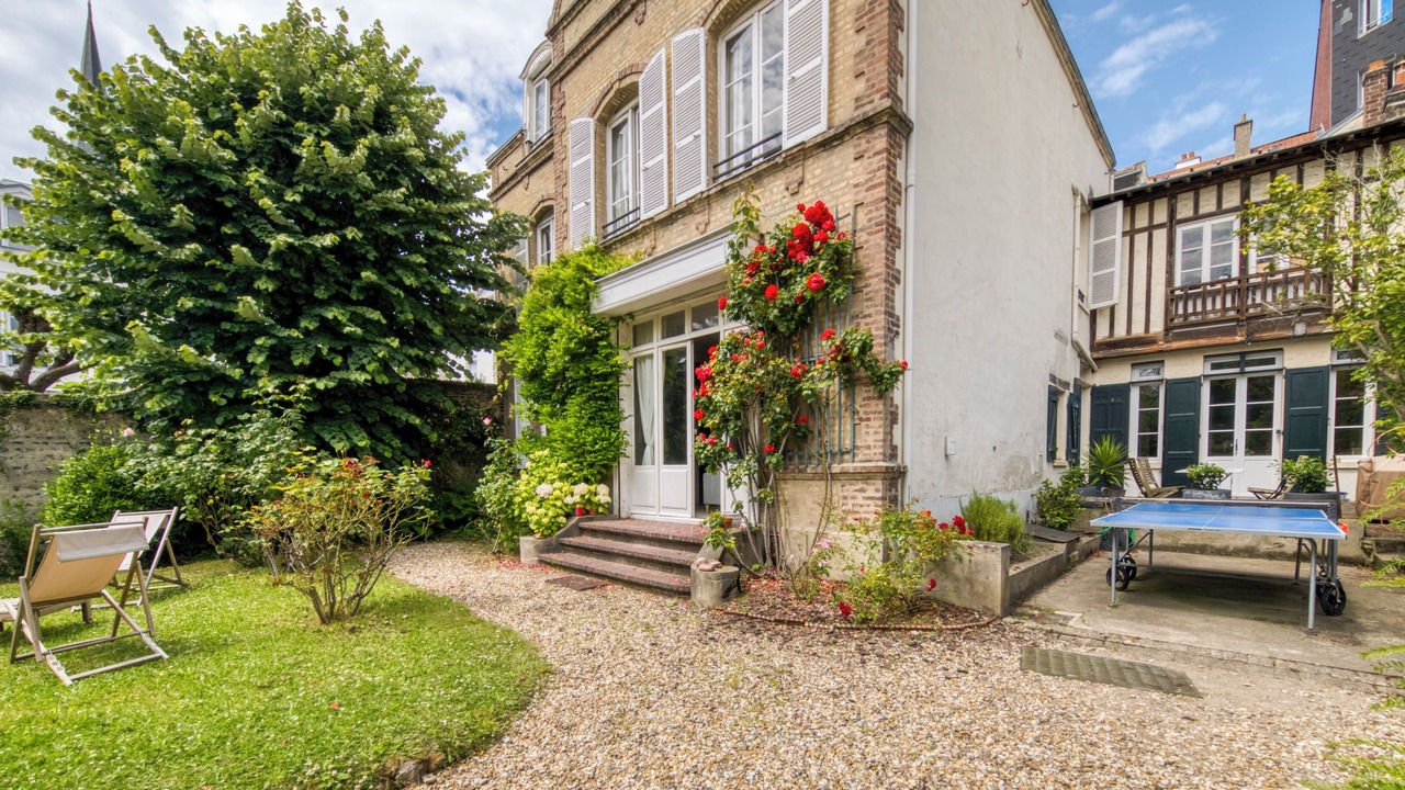 Photo of Patio Balcony in Cote Ouest Ormeaux