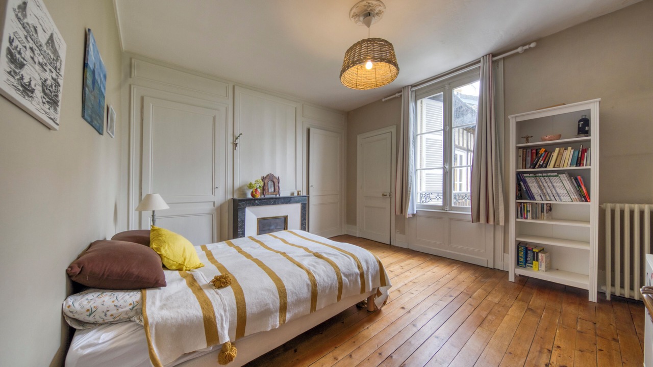 Photo of Bedroom in Cote Ouest Ormeaux