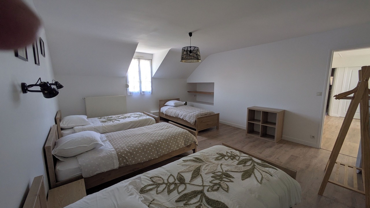 Photo of Bedroom in Saint-Martin-des-Champs