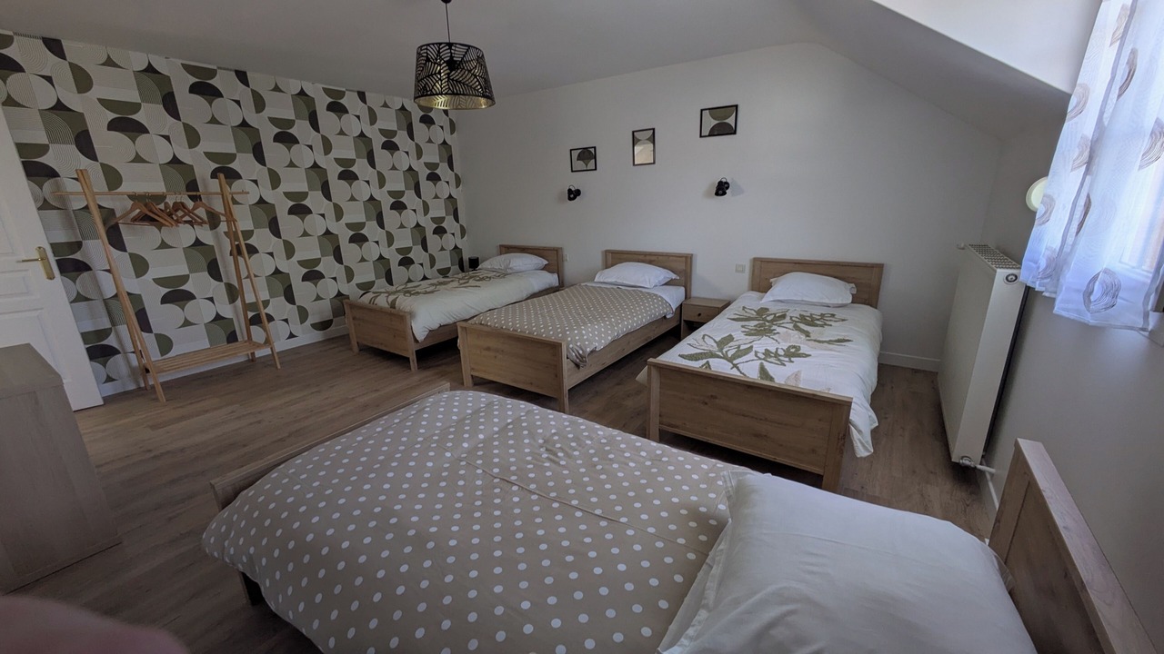 Photo of Bedroom in Saint-Martin-des-Champs