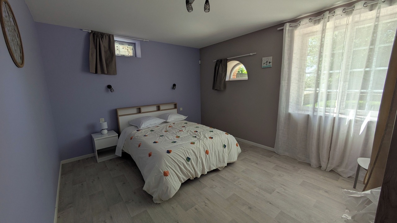Photo of Bedroom in Saint-Martin-des-Champs